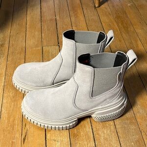 Sorel Ona Ave Gray Suede Chelsea Boots